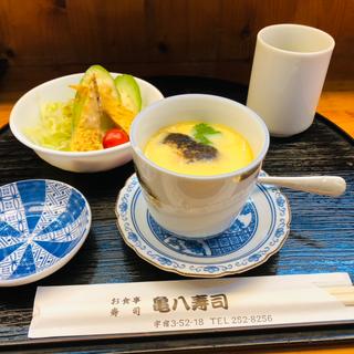 茶碗蒸しとサラダ_寿司ランチ(亀八寿司 )