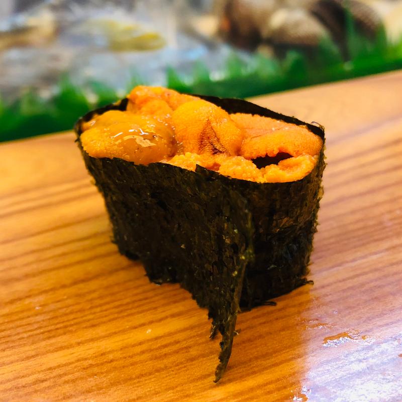 蝦夷バフン雲丹(亀八寿司 )