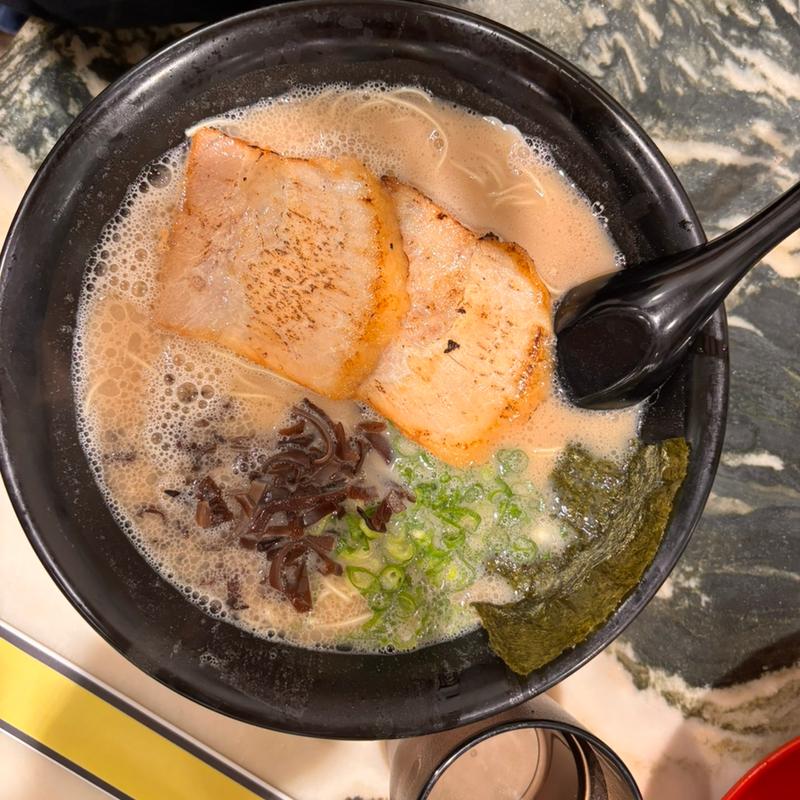 濃厚ラーメン(石田一龍 中間店)