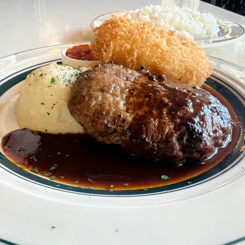 R.C.ハンバーグプレート(The R.C.ARMS)