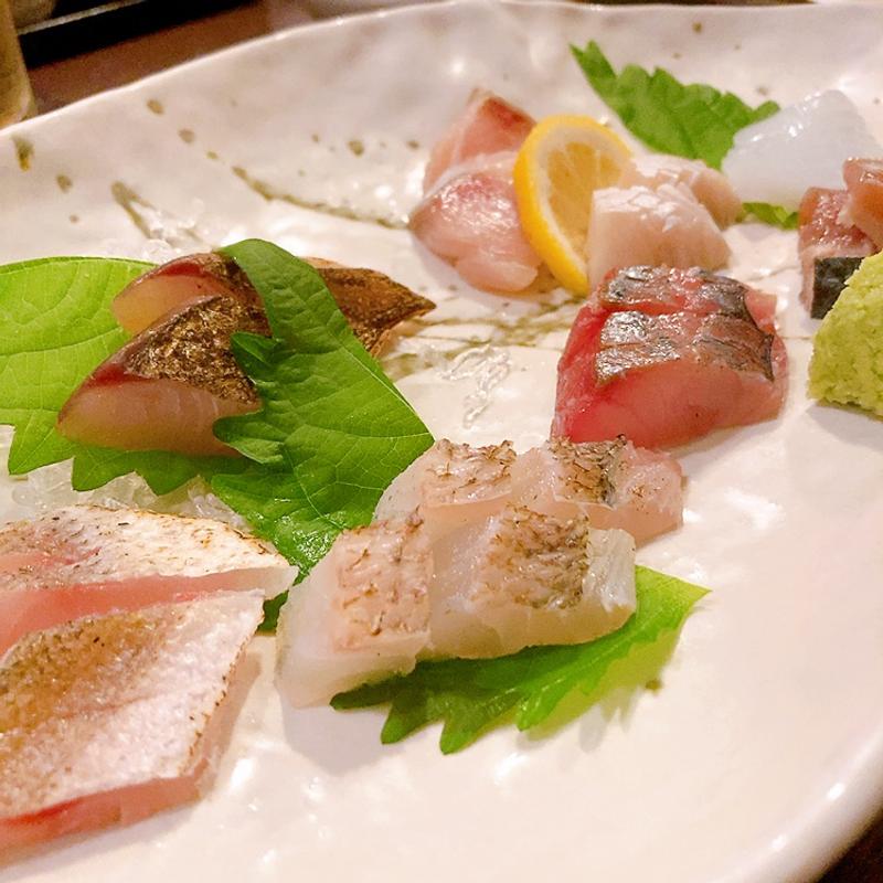 刺身の盛り合わせ(雑草庵　安芸 （ざっそうあん あき）)