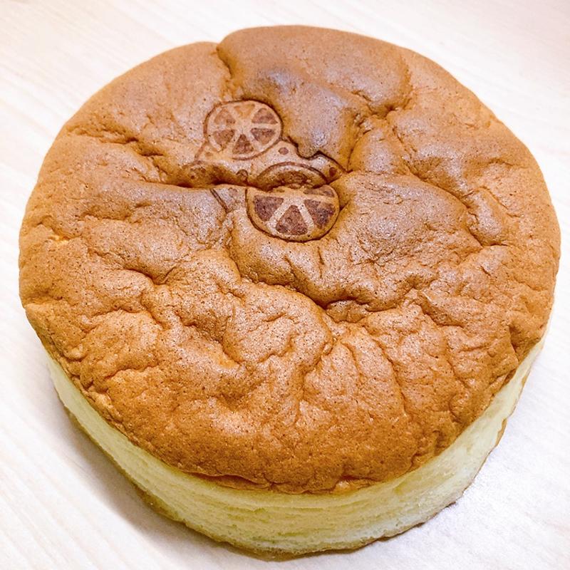 焼きたてチーズケーキ(Shirley pop 八丁堀本店)