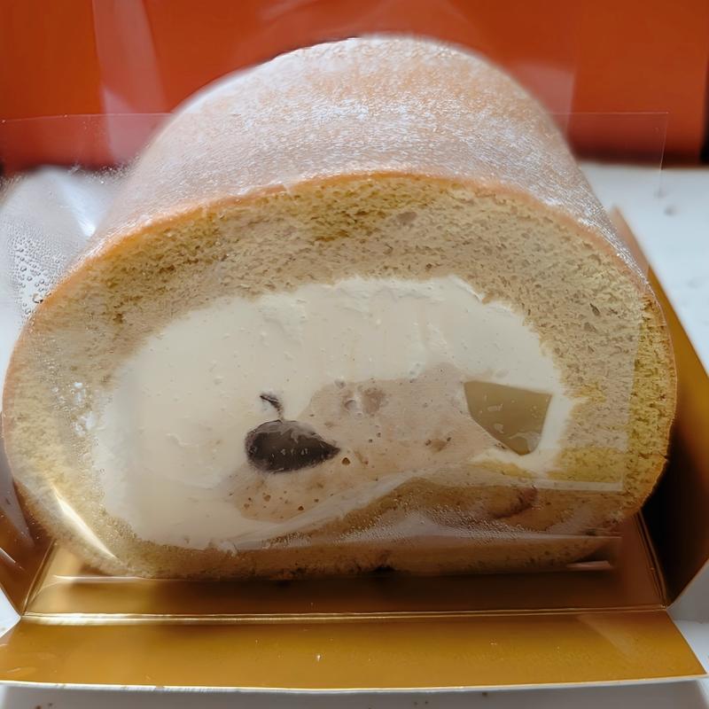 季節の堂島ロール  ハーフ  マロン(パティスリーモンシェール 阪急うめだ本店)