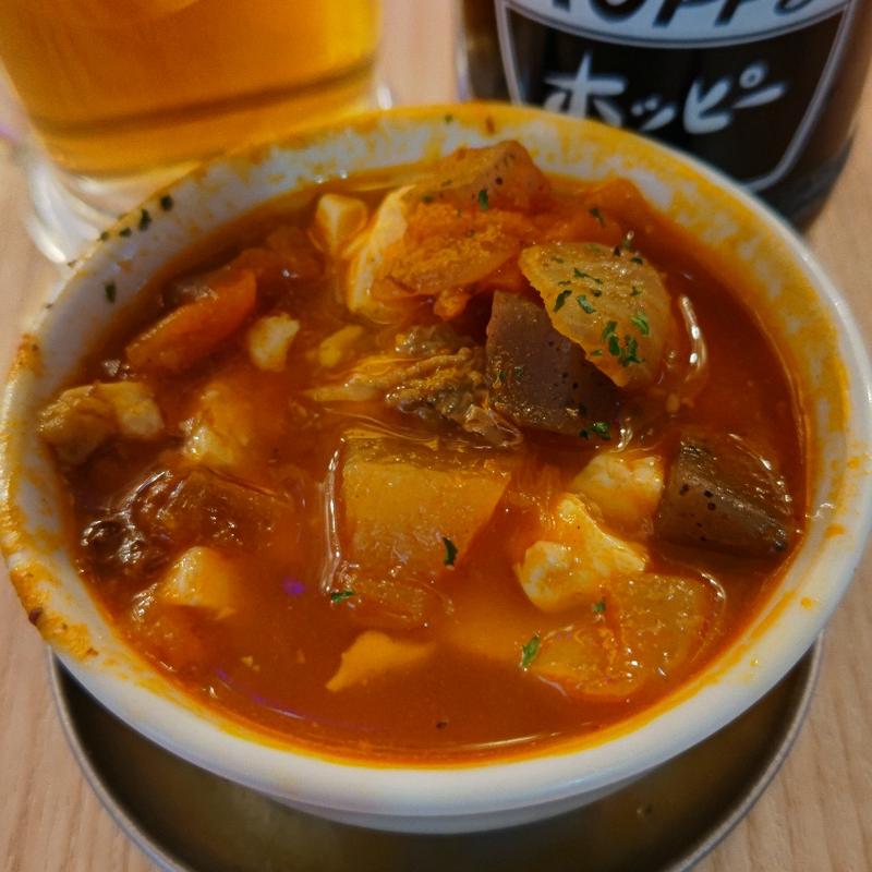 人気の煮込み(ビーフキッチンスタンド 横浜西口一番街店)