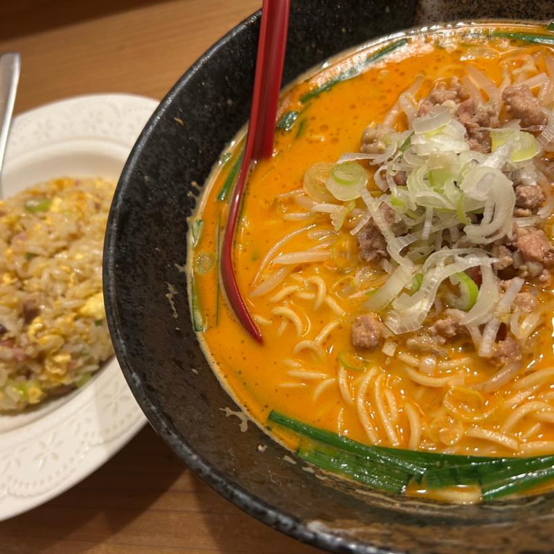 ラーメンセット　担々麺と炒飯(聚福楼/ジュウフクロウ)