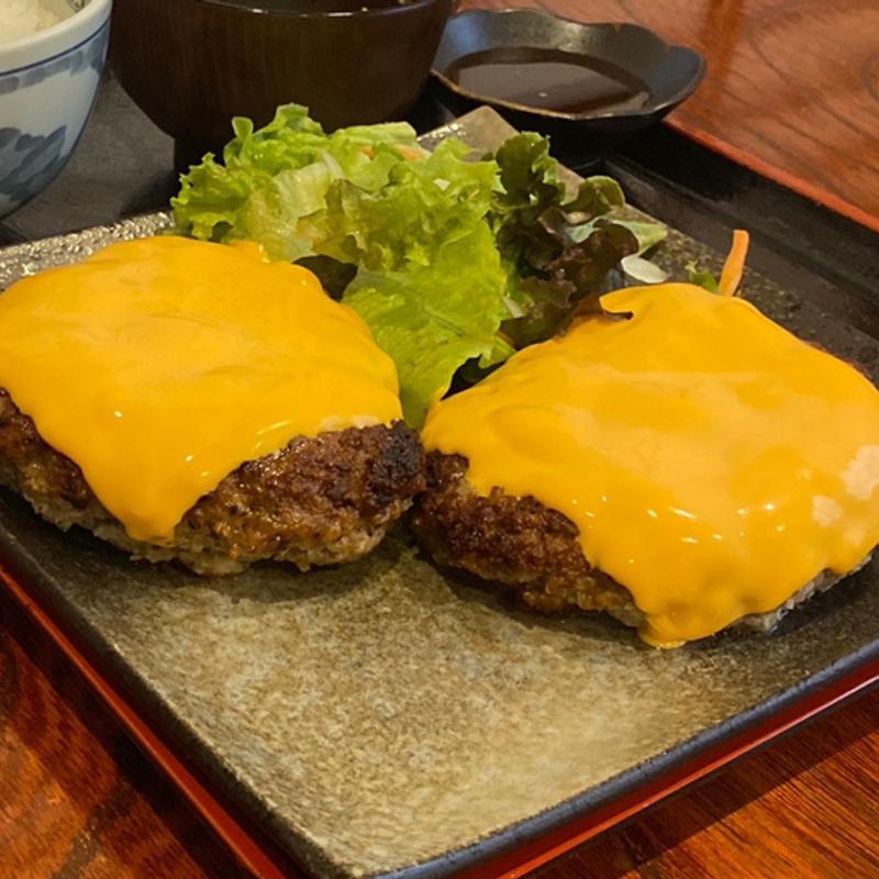 チーズダブルハンバーグ定食(白豚 小里店 （ハクト）)