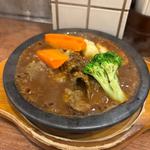 肉2倍牛すじ煮込みカレー(ホットスプーン 西新宿店（Hot Spoon）)