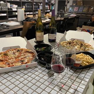 ピザとムール貝ほかUber (オリーブの丘 保塚店)