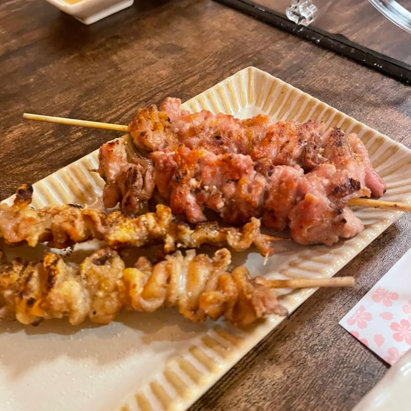 皮＋せせり(串まる)