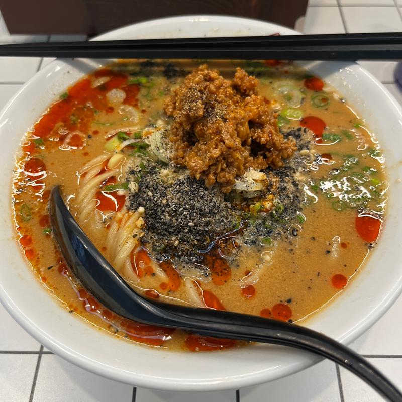 担々麺(汁無し担々麺と町中華 六根)