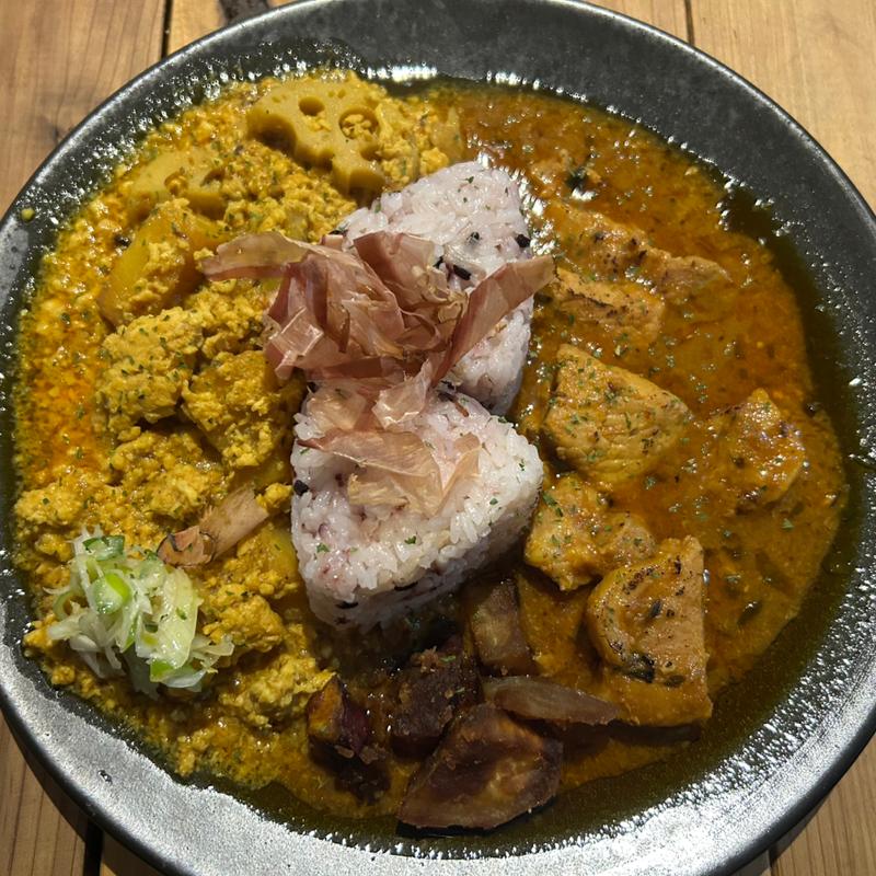 カレー2種盛り(3 FLAVOR CURRY)