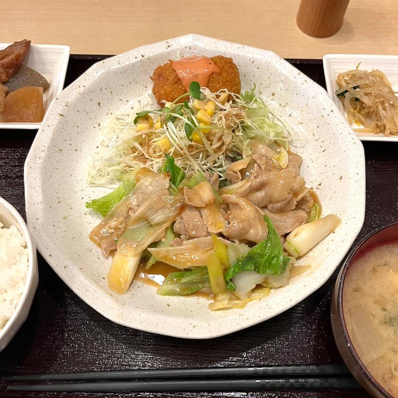 日替わり　和風回鍋肉とカニクリームコロッケ(絆 旬の肴と和み酒場)