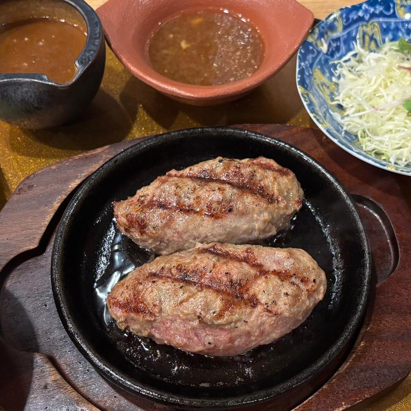ハンバーグ定食+あのカレー(ハンバーグ専門店 松屋精肉店)