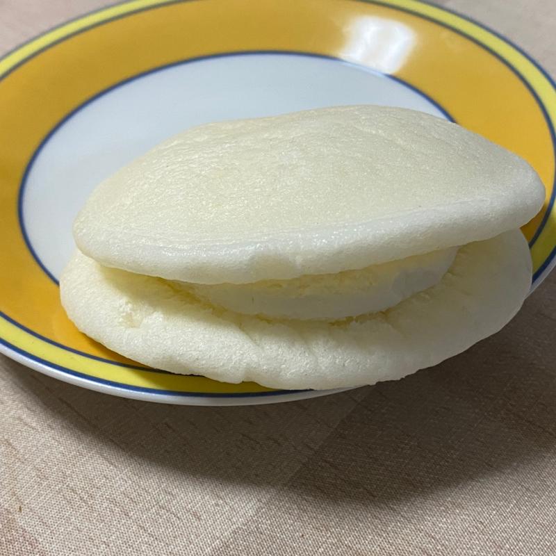 白いダースホワイトチョコどら焼き(セブン-イレブン 津島橘町１丁目店)