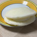 白いダースホワイトチョコどら焼き