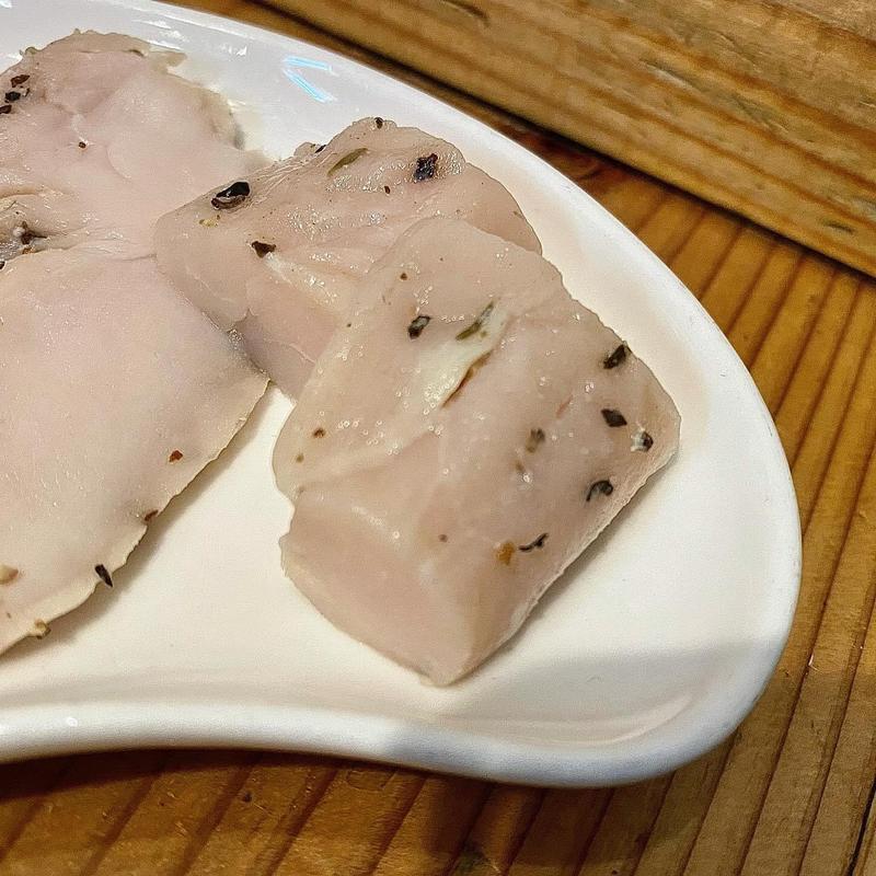 伊勢赤どり鶏チャーシュー(極麺 青二犀)