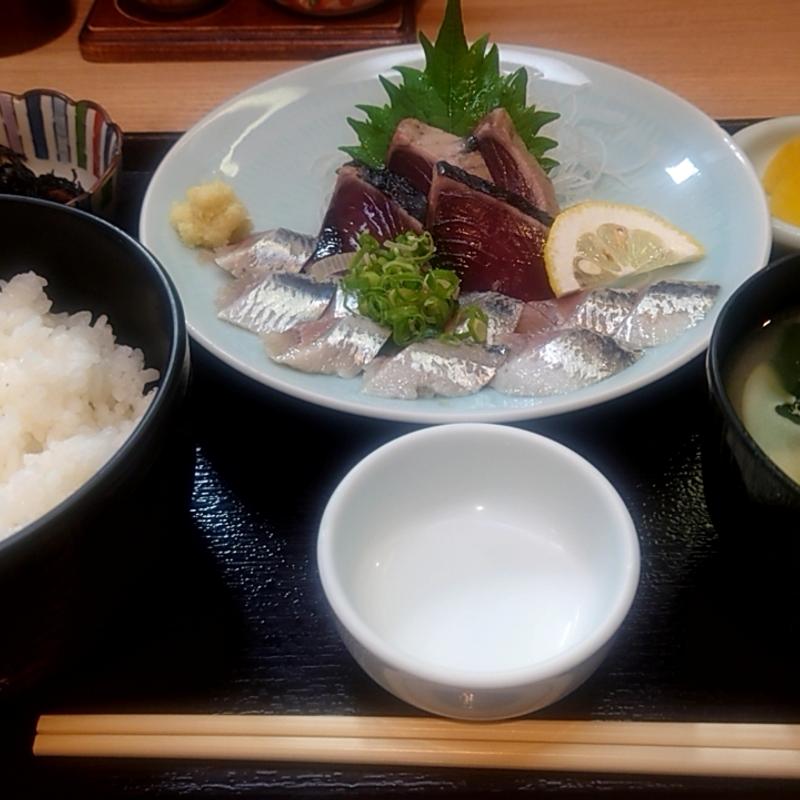 かつおタタキとイワシ刺ていしょ(すゞ太郎)