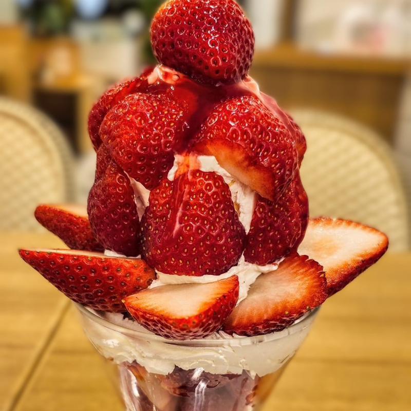 本日のパフェ(果実園リーベル CIAL横浜店)