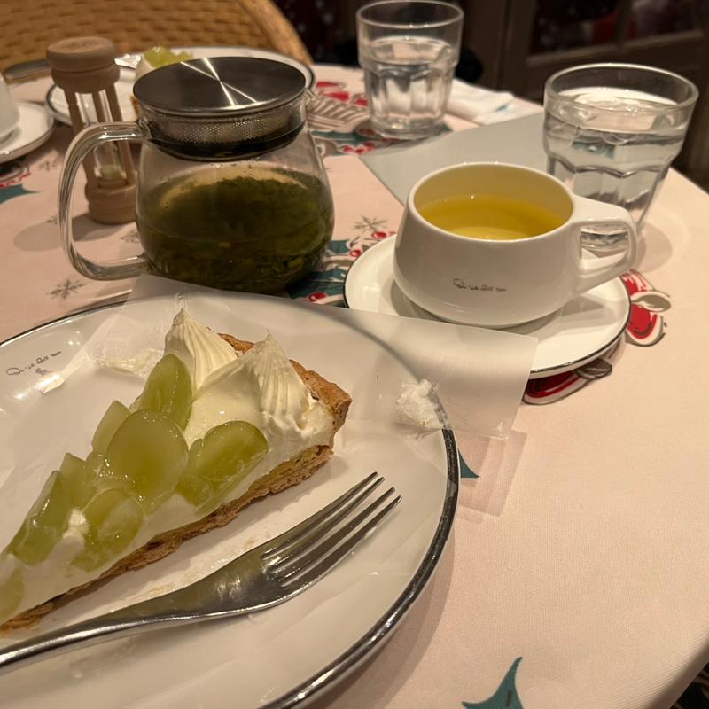 葡萄とレアチーズのタルト(キル フェ ボン グランメゾン銀座 （Qu'il fait bon）)