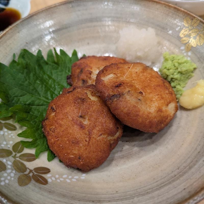 自家製さつま揚げ(庄内鮮魚と炭火焼鳥 アヤメザカ)