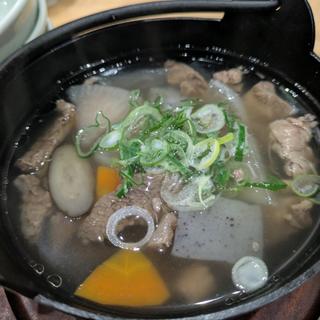 山形牛すじ煮(庄内鮮魚と炭火焼鳥 アヤメザカ)