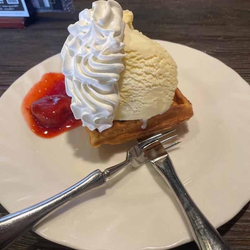 ストロベリーワッフル(珈琲屋　らんぷ 草津駒井沢店 )