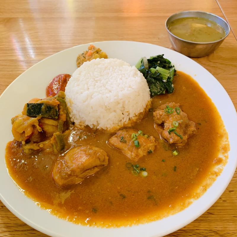 ダルバート（チキン）(ネパール餃子酒場 そるてぃ)