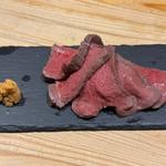 蝦夷鹿のロースト～山わさび醤油～(月と太陽ブルーイング)