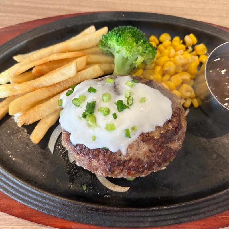 黒✖️黒ハンバーグ(ロイヤルホスト那覇空港店)