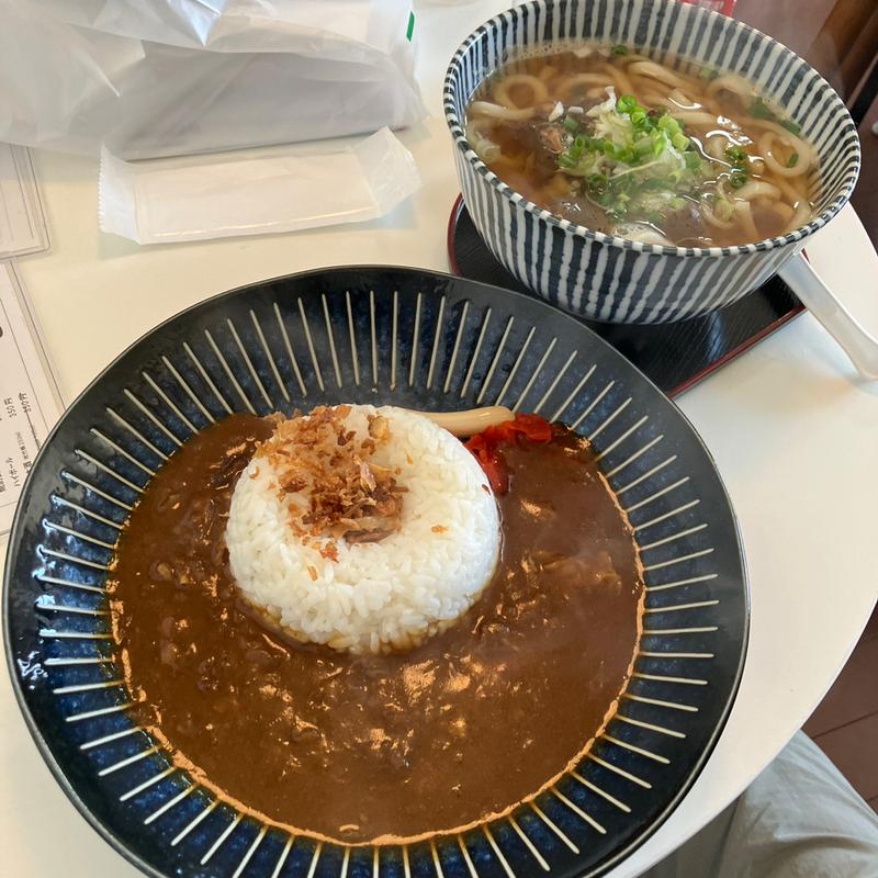 牛すじカレーライスとぼっかけうどん(福々)