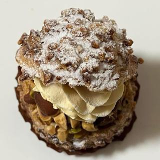 シューキャラメルグルマンド(Patisserie Chocolaterie Recit (パティスリー ショコラトリー レシィ))