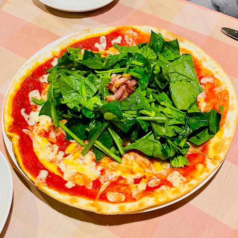 ベーコンとほうれん草のピザ(ラ・パスタ陶 和光店)