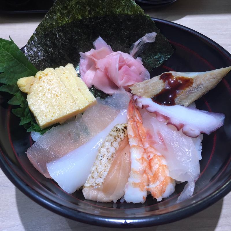 海鮮丼(魚と海鮮鮨酒場 街のみなと)