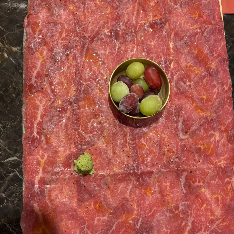 A5和牛生ハムてんこ盛り(億万鳥者 新宿本殿)