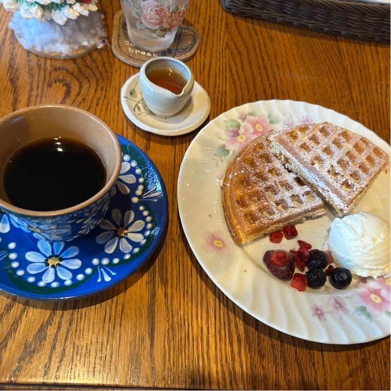 ワッフルセット(ノーチラスカフェ （テラス席ペットOK))