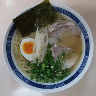 塩とんこつラーメン(並)