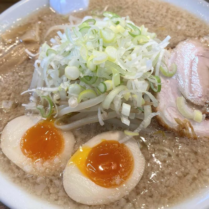 背脂醤油ラーメン 大盛 味玉(こってりらーめん誉)
