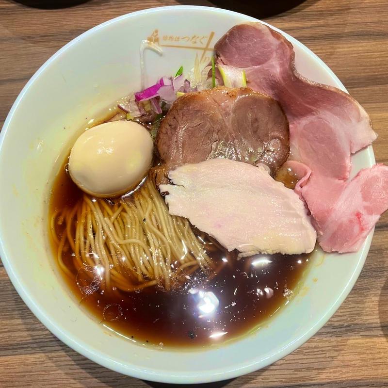 ええとこ鶏の醤油らーめん（蘭王味玉入り）(ROPPONGIつなぐ)