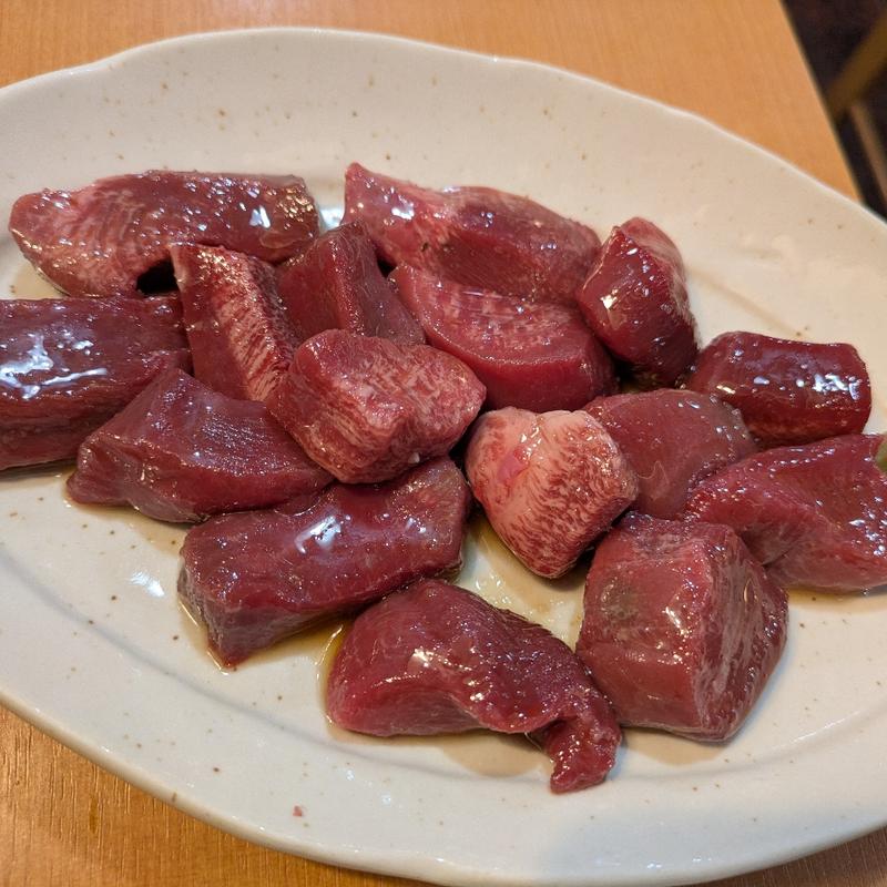 ぶつ切りまかないタン(炭火焼肉じろう)