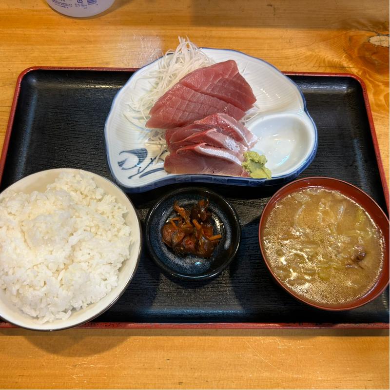 キハダマグロ•ぶり刺身定食(喜代志 )