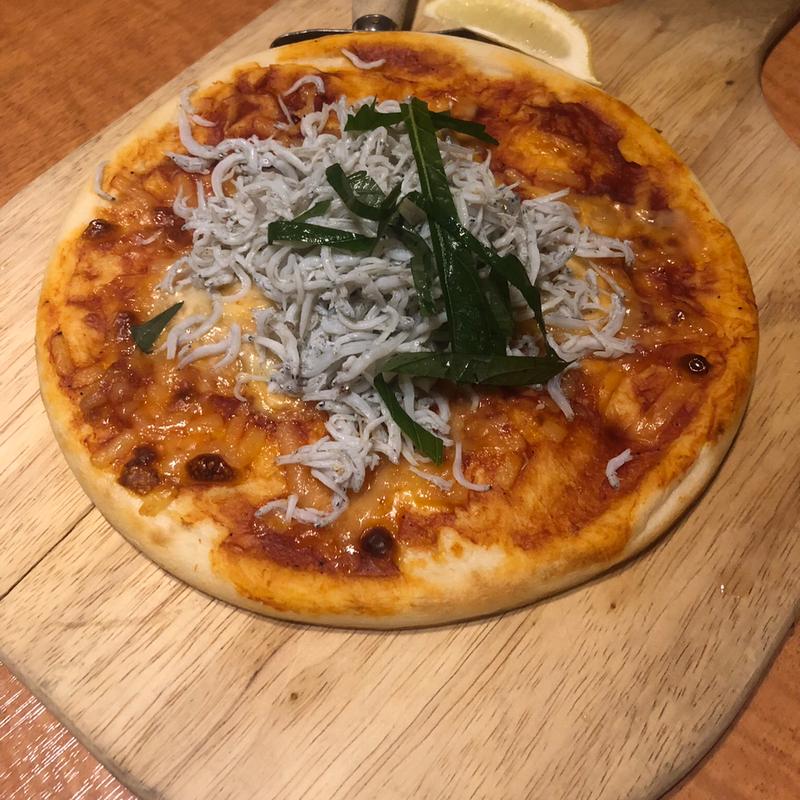 白魚のピザ(魚民 宇部新川駅前店 )