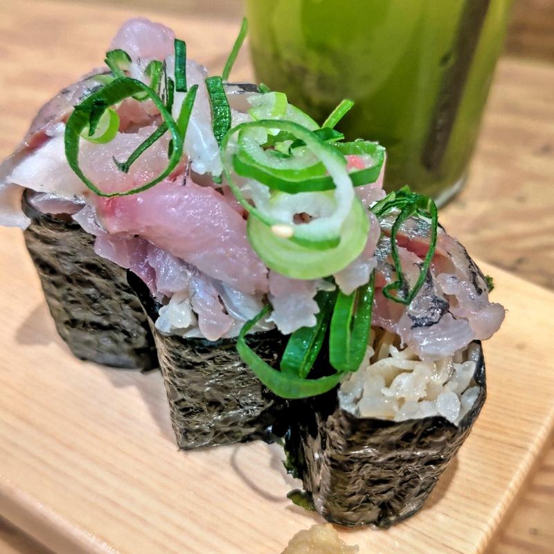 がりあじ( 海鮮レアカツ 手巻きずし KITSUNE(狐))