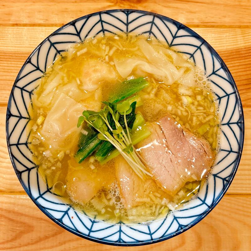 手打ち極太麺海老ワンタン麺(らぁ麺 秀登)