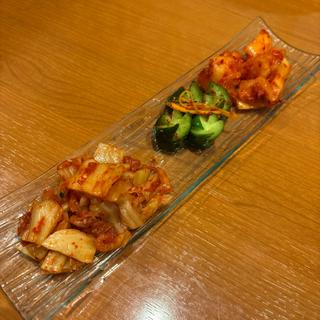 キムチ盛合せ(焼肉串ひろ本舗)