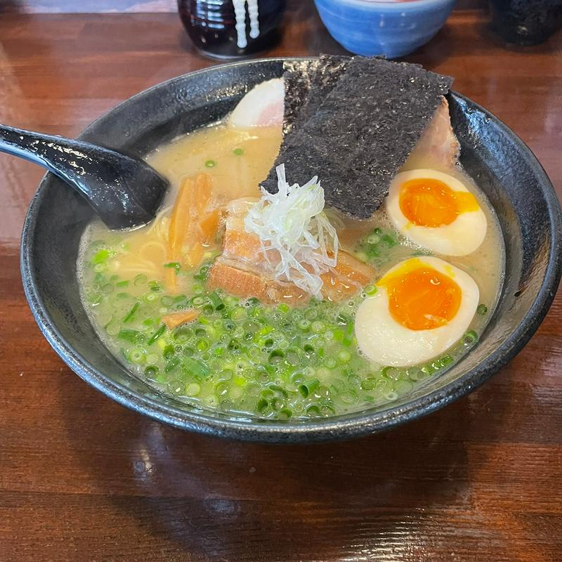 特製ラーメン(久留米ラーメン 三代目よかろうもん)