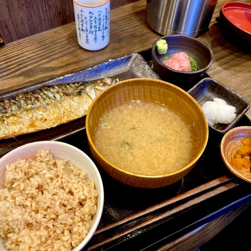 鯖文化干し定食(炭火焼干物定食 しんぱち食堂 御茶ノ水店)