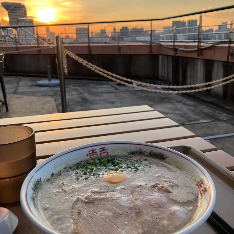 月見ラーメン(三代目 博多だるま)