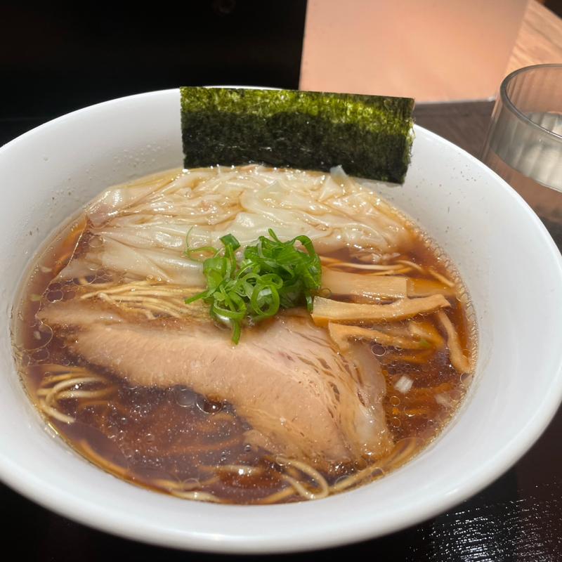 ワンタン麺(カドヤ食堂（中華そば）阪神梅田店)