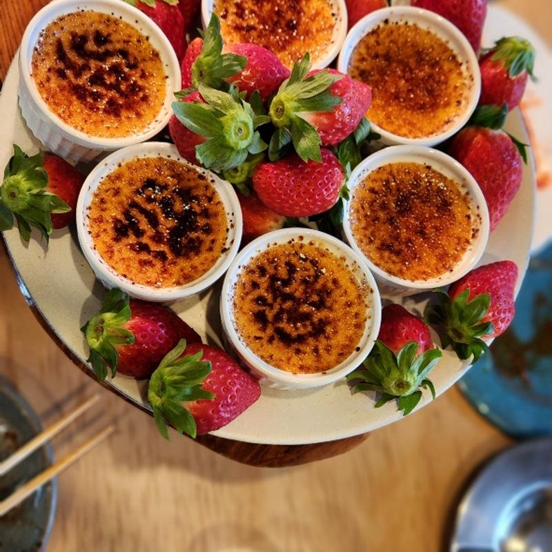 苺
クリームブリュレ(WAGYU 粋ru)