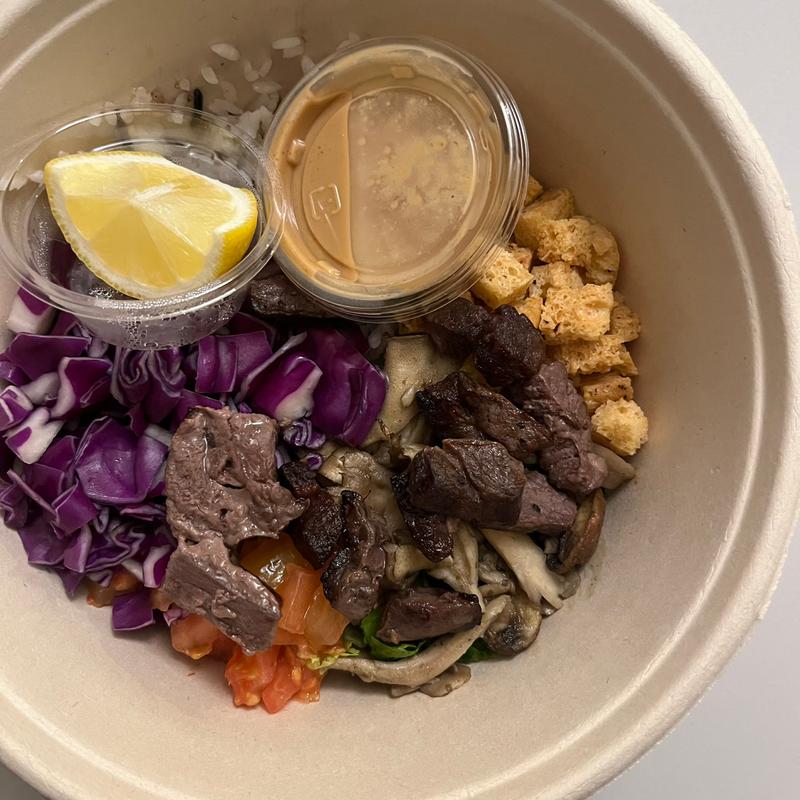 ビーフステーキボウル(クリスプ・サラダワークス 赤坂Bizタワー店 CRISP SALAD WORKS)